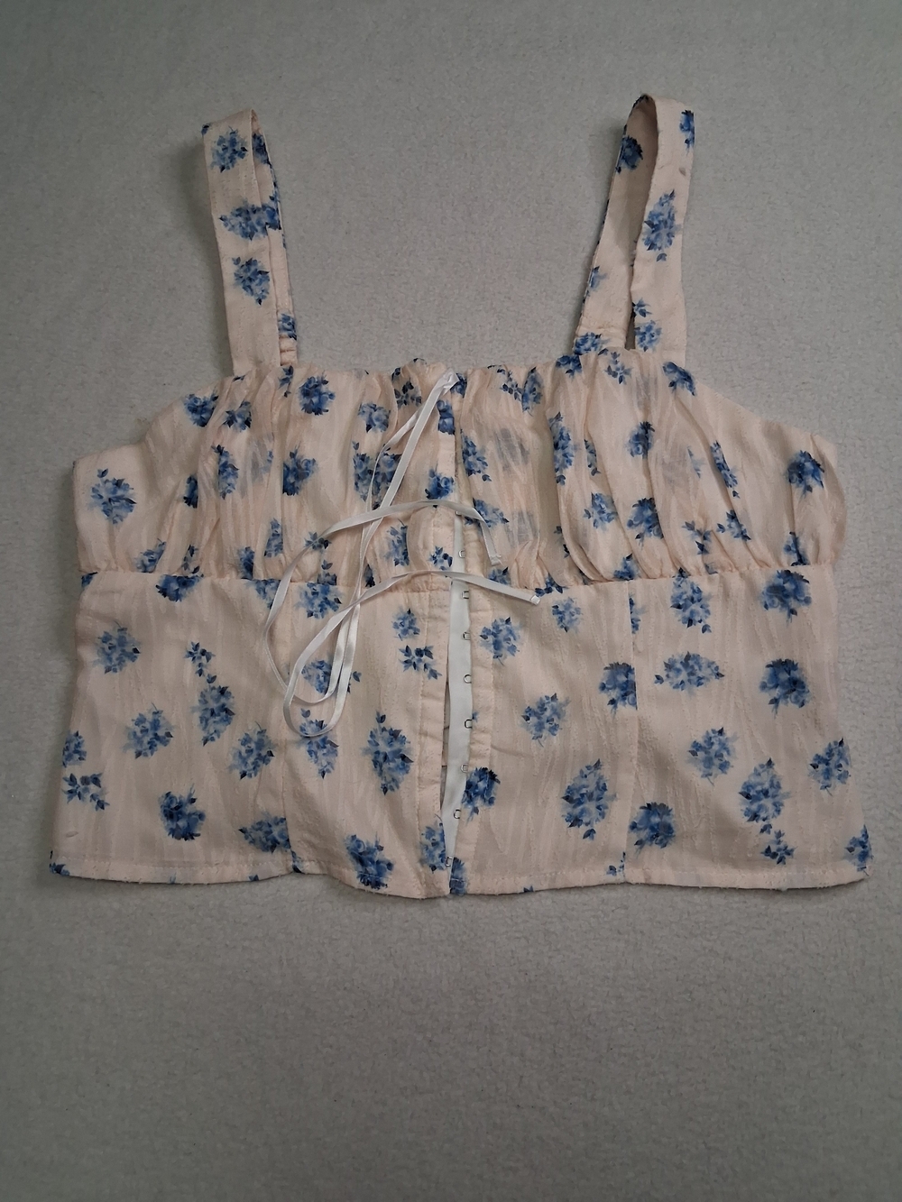 SHEIN Blue Floral Tie-Front Crop Top on Cream